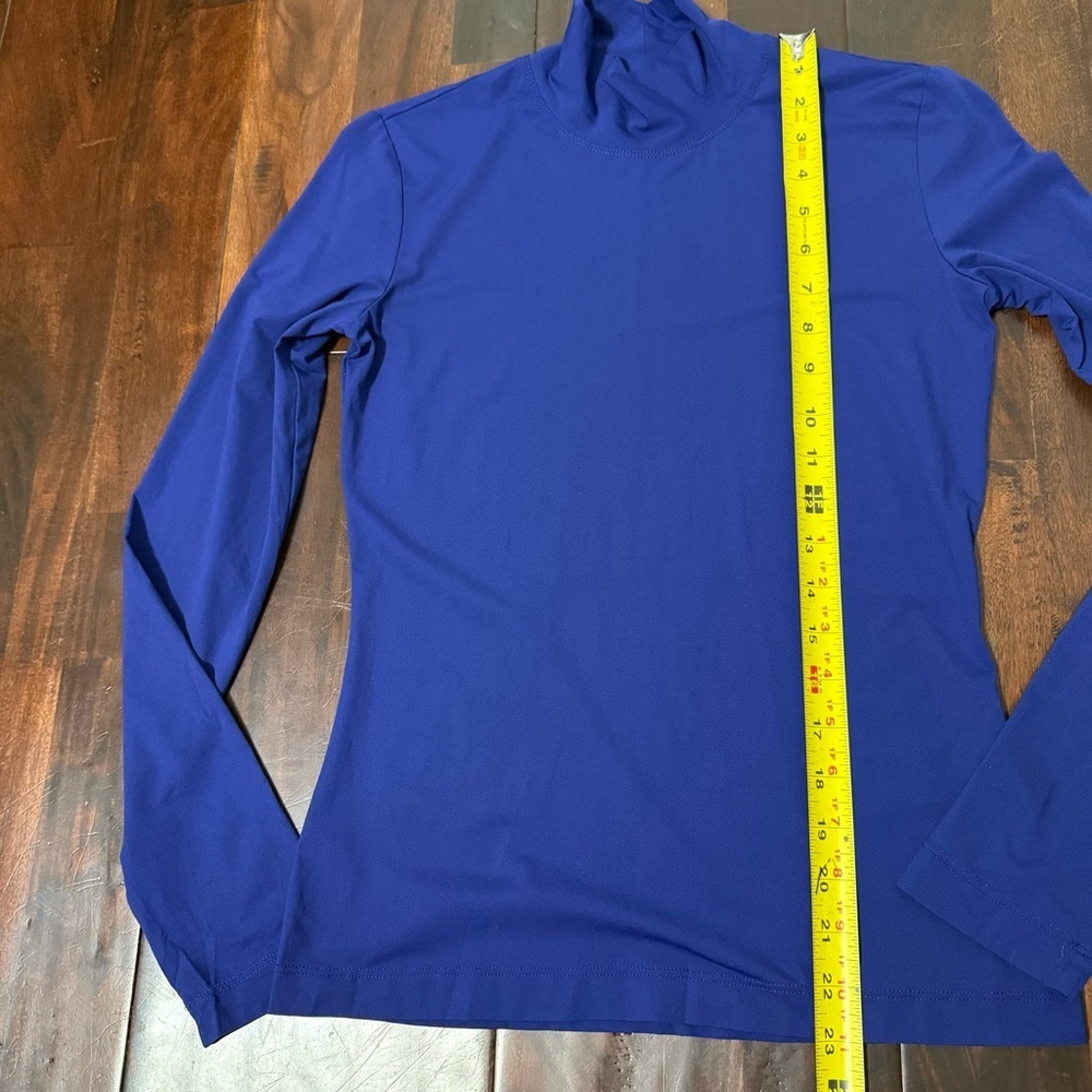 St. John Long Sleeve Turtle Neck Women’s Size P Blue Light Weight - Picture 5 of 6